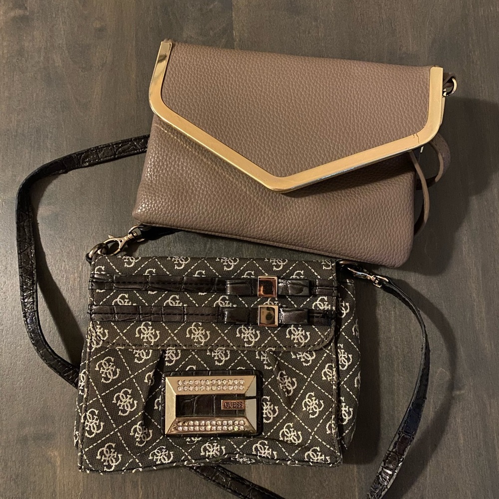 CROSS  BODY ADJUSTABLE PURSES